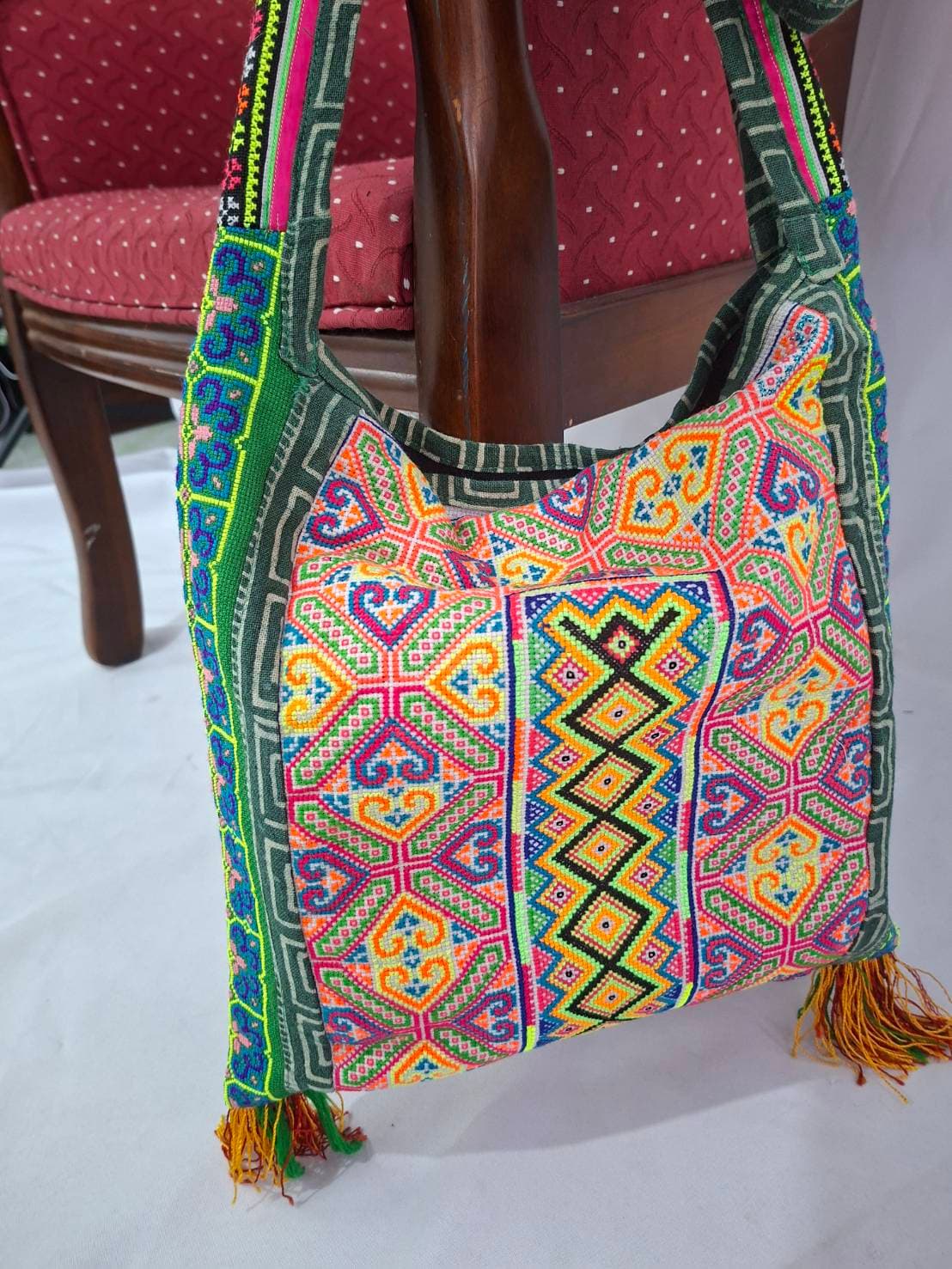 SHOULDER HILL TRIBE BAG