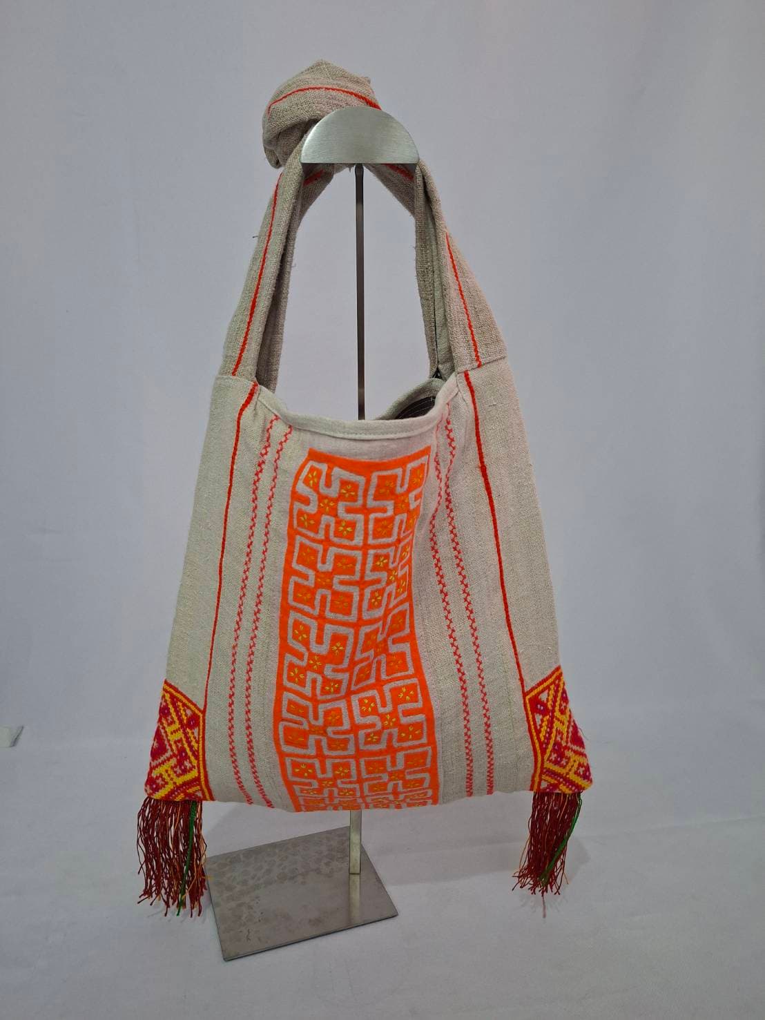 SHOULDER HILL TRIBE BAG