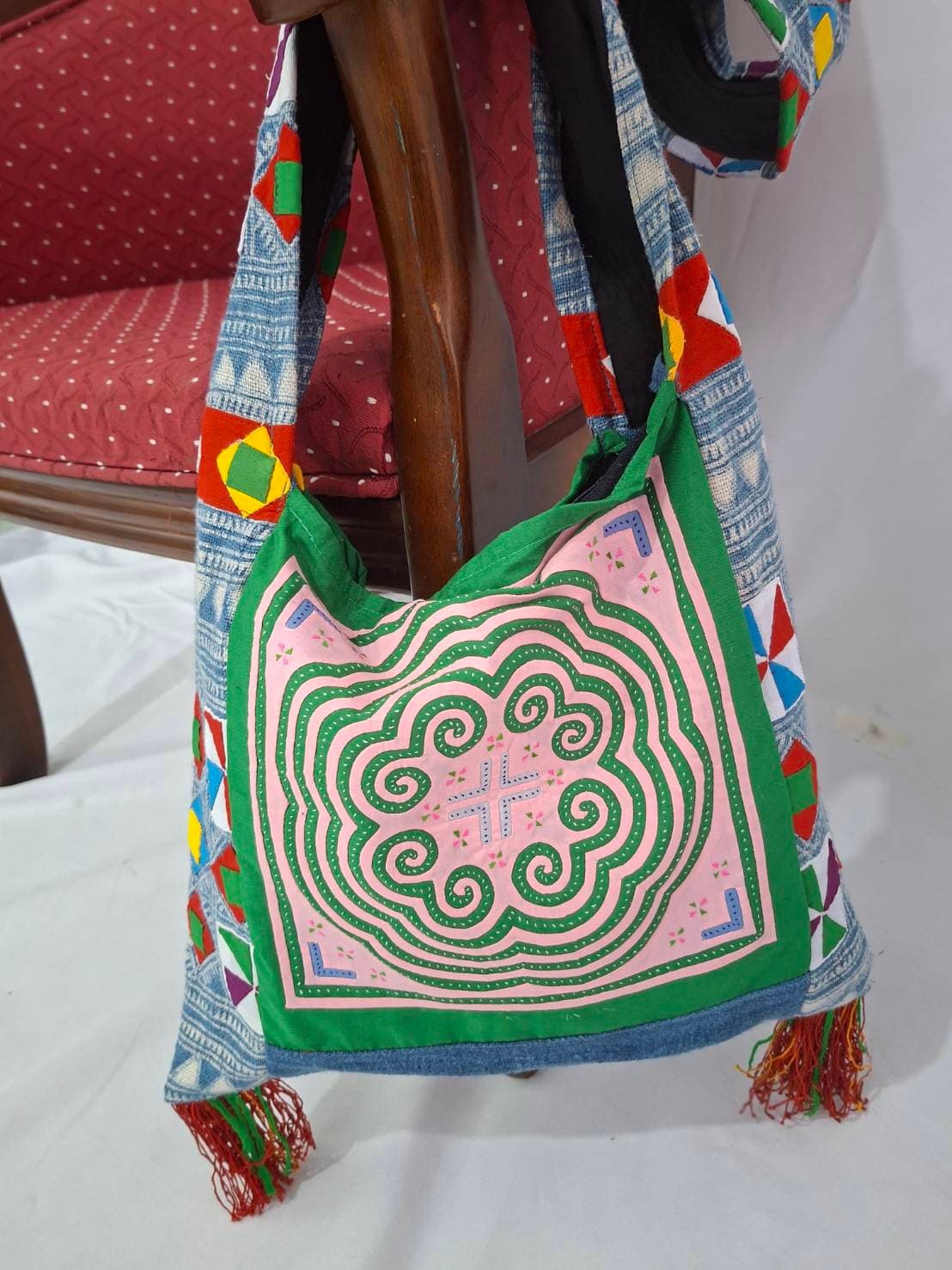 SHOULDER HILL TRIBE BAG
