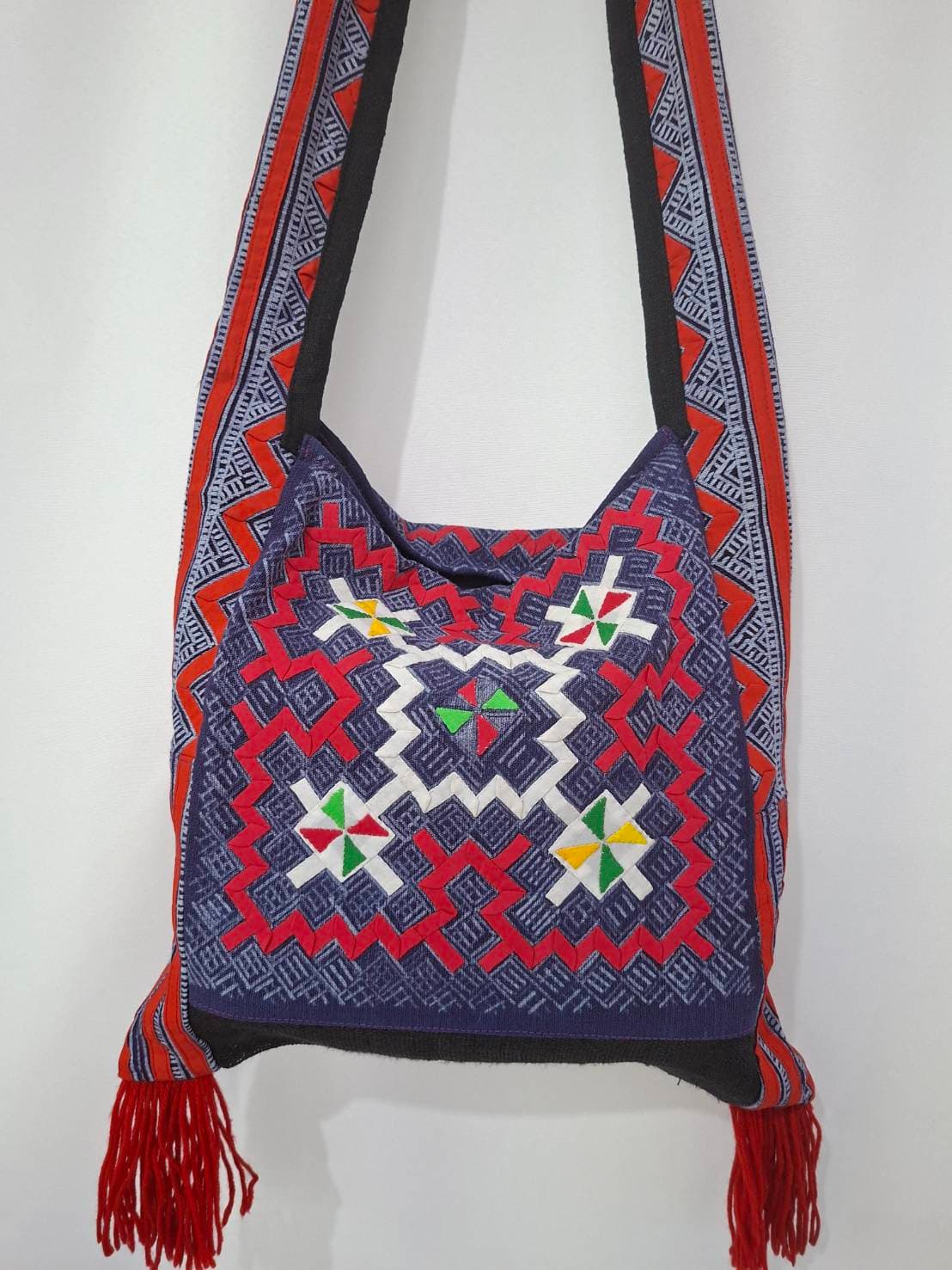 SHOULDER HILL TRIBE BAG