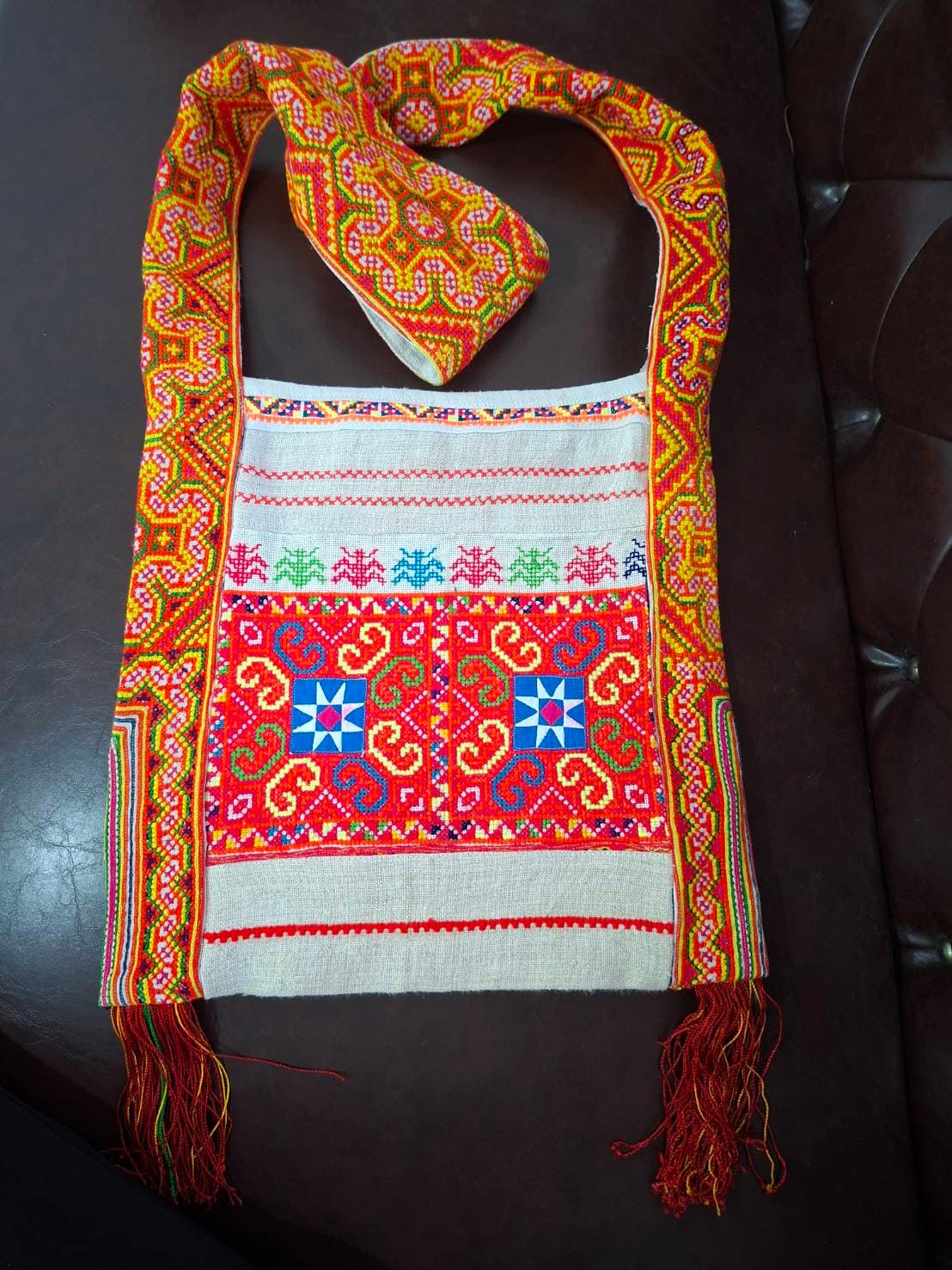 SHOULDER HILL TRIBE BAG